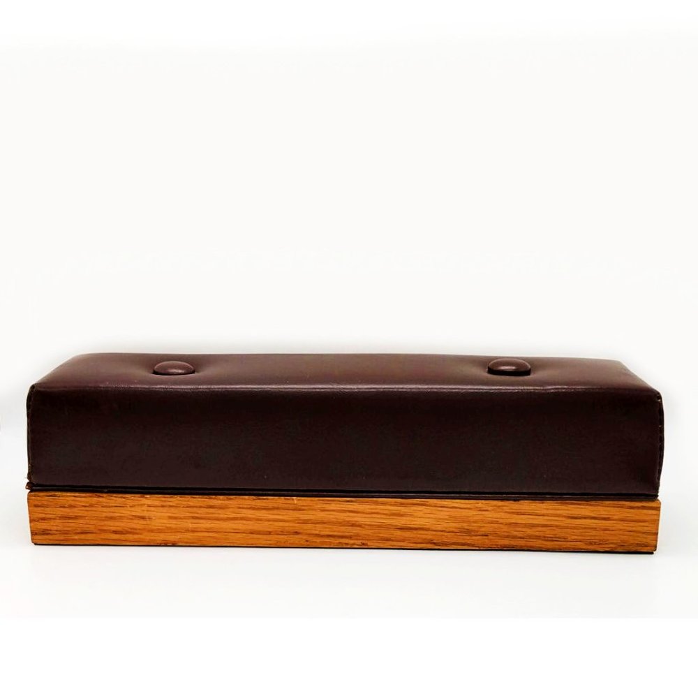 Men's Executive Foot Couch for Desk or Coffee Table